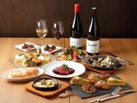 Halloween Course — 8-course menu including roasted veal and paella, with 2-hour all-you-can-drink featuring sparkling, white, and red wines.