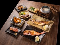 ★【大人気】料理長厳選旬のおまかせ料理＋選べる原子焼き＋釜炊きご飯　飲み放題付き