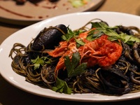 【カジュアルセット】選べるサラダやパスタ＋乾杯酒＆食後のカフェ（平日限定）