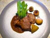 〈9/1～12/26〉【平日限定】メイン：イチボのソテー 香味ソース+ハーフブッフェ