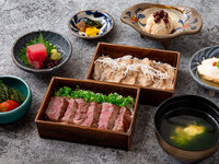   和牛とアグーのステーキ重　(１日限定２０食）