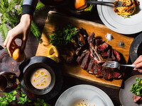 LOQUAT 《Tボーンステーキ》スペシャルランチコース