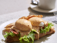 【朝食】セレクトメインディッシュとハーフビュッフェの贅沢ブレックファスト　数量限定割引