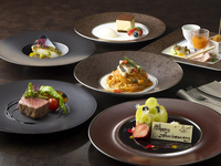 《土日祝日限定》記念日ディナーコース「Anniversario」～アニバーサリープレート＆乾杯用 選べるドリンク１杯付き【窓側席確約】
