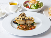 ウィークリーランチドリンクバー付き