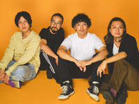 [9/2 Roomies] 1st floor seats