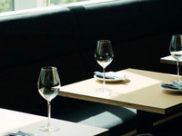 【PREMIUM LUNCH COURCE】平日限定　乾杯スパークリング付き！前菜，パスタ，メインなど全4品