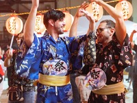 [Available only on August 16th] Experience a summer festival in a yukata [12,500 yen yukata rental + food stall course]