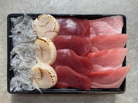本マグロと帆立、生しらすのチラシ