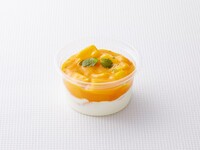 【テイクアウト】 マンゴーとオレンジのヨーグルト