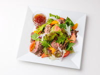 【HP-24】豪州産ビーフリブアイのステーキサラダ (ハーフサイズ)