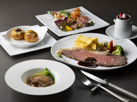 Prepaid lunch [TSUBAKI] + free-flow drinks included