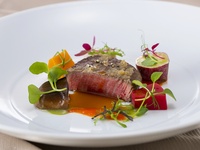 ＜季節の味覚×リヴィエール＞牛ロースステーキのメインに季節野菜やお魚まで内容充実の贅沢フルコース！