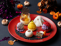 心がワクワクするハロウィンならではのスイーツ6種がワンプレートに大集合！「ハロウィンプレート」とドリンクセット（土日｜10/1～10/31）