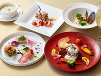 HOLIDAY SIGNATURE LUNCH with Glass of Sparkling Wine 