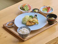 Fried seasonal fish set meal