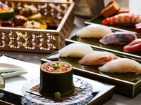 [Omakase Festive Course with Glass of Champagne]