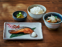 Weekend & Holiday Breakfast: Grilled Fish Set