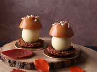 Marron Cassis — chestnut mousse with cassis jelly