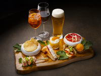 Strings Aperitivo + Main dish