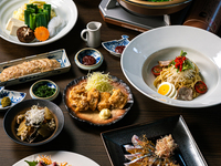 Motsunabe Mizutaki Half & Half 8000 course