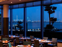 <Weekends and Holidays> [Guaranteed Window Seat] Sparkling Wine & Dinner Buffet (120 minutes) | 10,000 yen