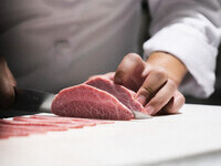 ⭐︎プレミアムコース⭐︎厚切りタン食べ比べ、大判サーロイン焼きすきなど熟成肉堪能！料理長おすすめコース