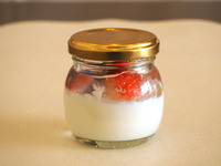 富山県おわら風の盆牛乳の苺のブランマンジェ