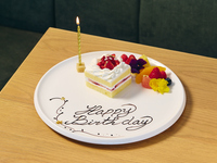 Seasonal Cakes and Decoration Plates (7cm) 2,000JPY