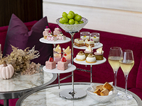 ［11:00 / 11:30］Deluxe Autumn Afternoon tea with Conrad Bear