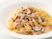 Mushroom and Bacon Cream Pasta