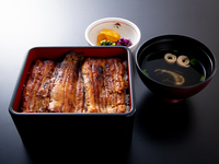 Jo Unajū (grilled eel over rice, served with pickles and clear soup)