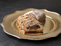 和栗のシュトレン　〔11月17日より店頭販売開始〕