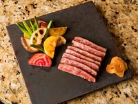 【 Xmas 2025 】  花菱 ～ 神戸牛と特選黒毛和牛フィレ × フォアグラ × 帆立と鮮魚の二種グリル + 乾杯シャンパン付き