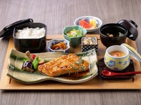 平日ランチ限定「かじき鮪照り焼き御膳」