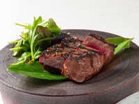 晚餐 — 以肉類為主的5道Omakase（主廚精選）