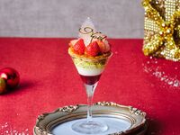 【7000】苺のミルフィーユミニパフェ付！苺尽くしのクリスマスフェスティブアフタヌーンティー～2時間カフェフリー（12/20～)