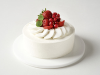 Christmas Strawberry Shortcake 15cm
