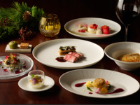 Christmas Dinner + Rose Champagne