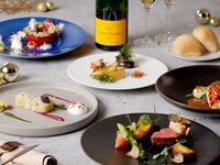 【12/20～25 限定XmasDinner】シャンパン・ヴーヴクリコ付！キャビア・メインはオマール海老や国産牛フィレ肉とフォアグラ＆トリュフのロッシー二などの高級食材を使用！全5品世界3大珍味のフルコース！