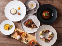 【Spanish Italian Full Course】Enjoy a luxurious 7-course meal with two main dishes: fish and meat, plus a pastry chef's special dessert and a toast.