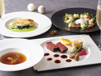 クリスマスディナー　3ﾄﾞﾘﾝｸペアリング付き