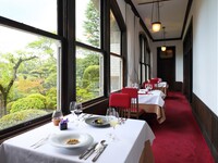 Weekdays only — One complimentary pear cocktail with Déjeuner B