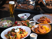 【Party Plan】Enjoy Aloft to the Fullest: American Diner 6-Course Meal & 150-Minute Free Flow