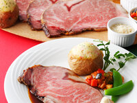 黒毛和牛ローストビーフ（4枚/約500g）￥22,000