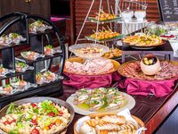 【12月忘年会】スタンダードビュッフェプラン＋3時間利用＋フリーフロー【テラス付きラウンジ貸切】