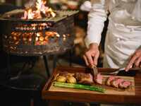 ギフト付き　期間限定　平日ディナー限定　薪焼きコース¥16500