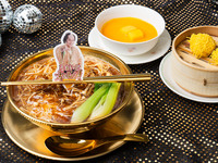 【11月･12月】マツケン 誰も彼も浮かれ騒ぎなゴールドふかひれ麺・°˖✧˖゜