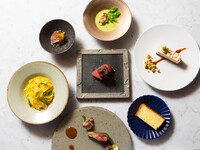 【11月22日(いい夫婦の日)限定　フルコース＋飲み放題＋ケーキ】4階で楽しめるディナーコース