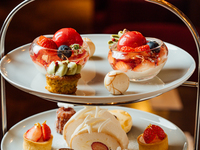 【12月1日〜1月30日】14時限定 / バンカーズバーでウィンターアフタヌーンティー / フリードリンク付